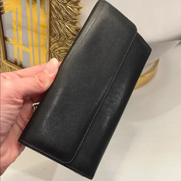 Vintage Gucci Black Leather Wallet with Gold Tone Clasp - Picture 5 of 16